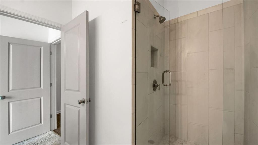 900 Brees Court Atlanta, GA 30318 - Photo 7 of 33 a bathroom with a shower