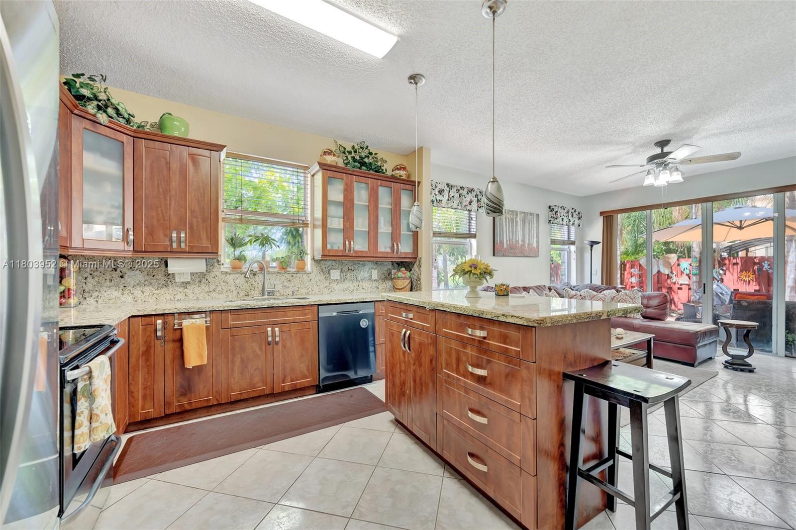 9053 Southwest 214th Street Cutler Bay, FL 33189 - Photo 16 of 53