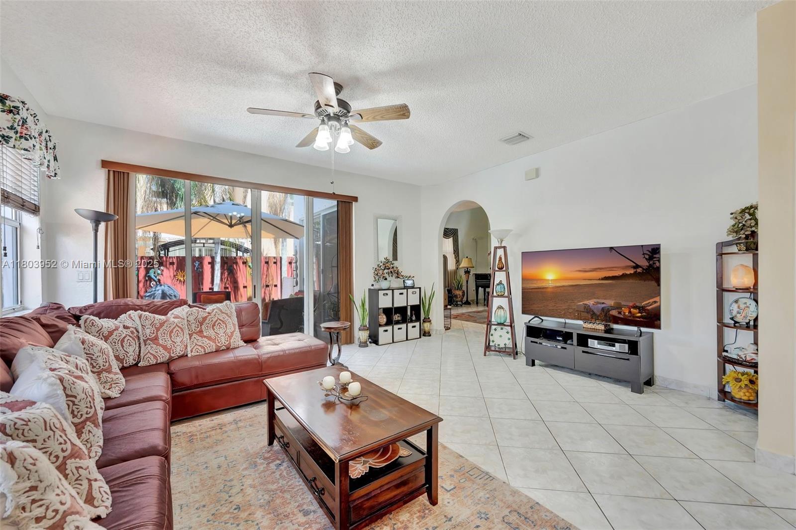 9053 Southwest 214th Street Cutler Bay, FL 33189 - Photo 18 of 53