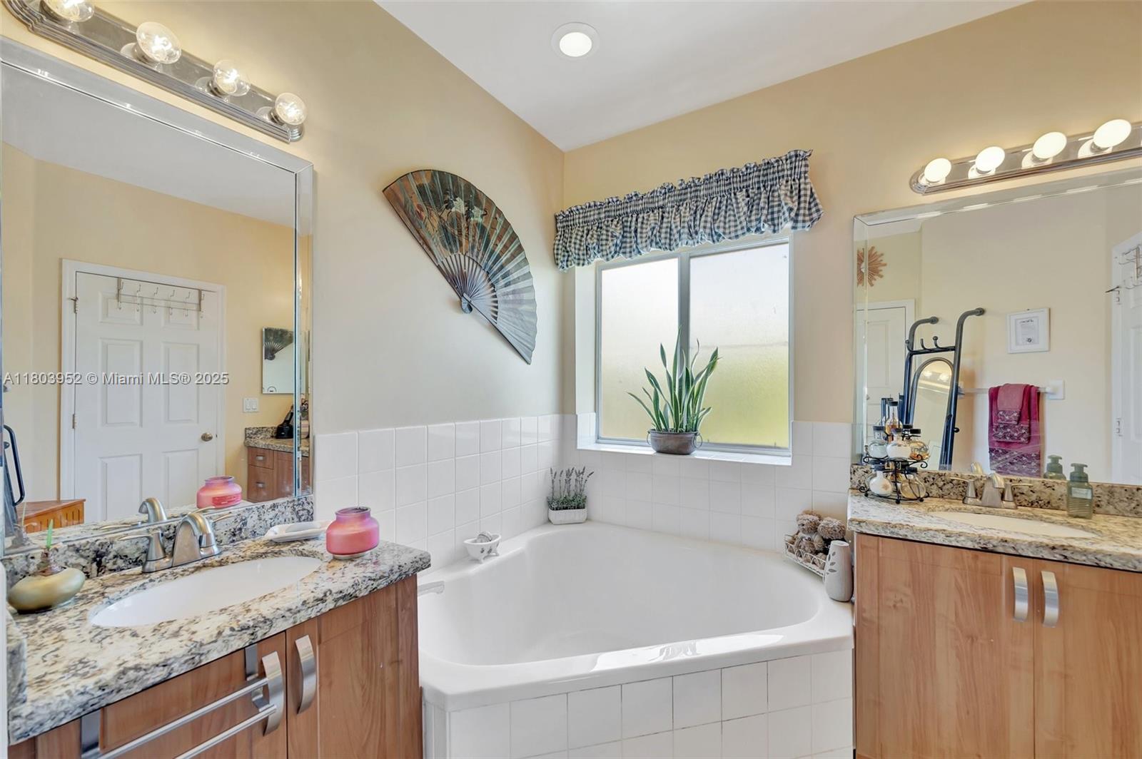 9053 Southwest 214th Street Cutler Bay, FL 33189 - Photo 26 of 53