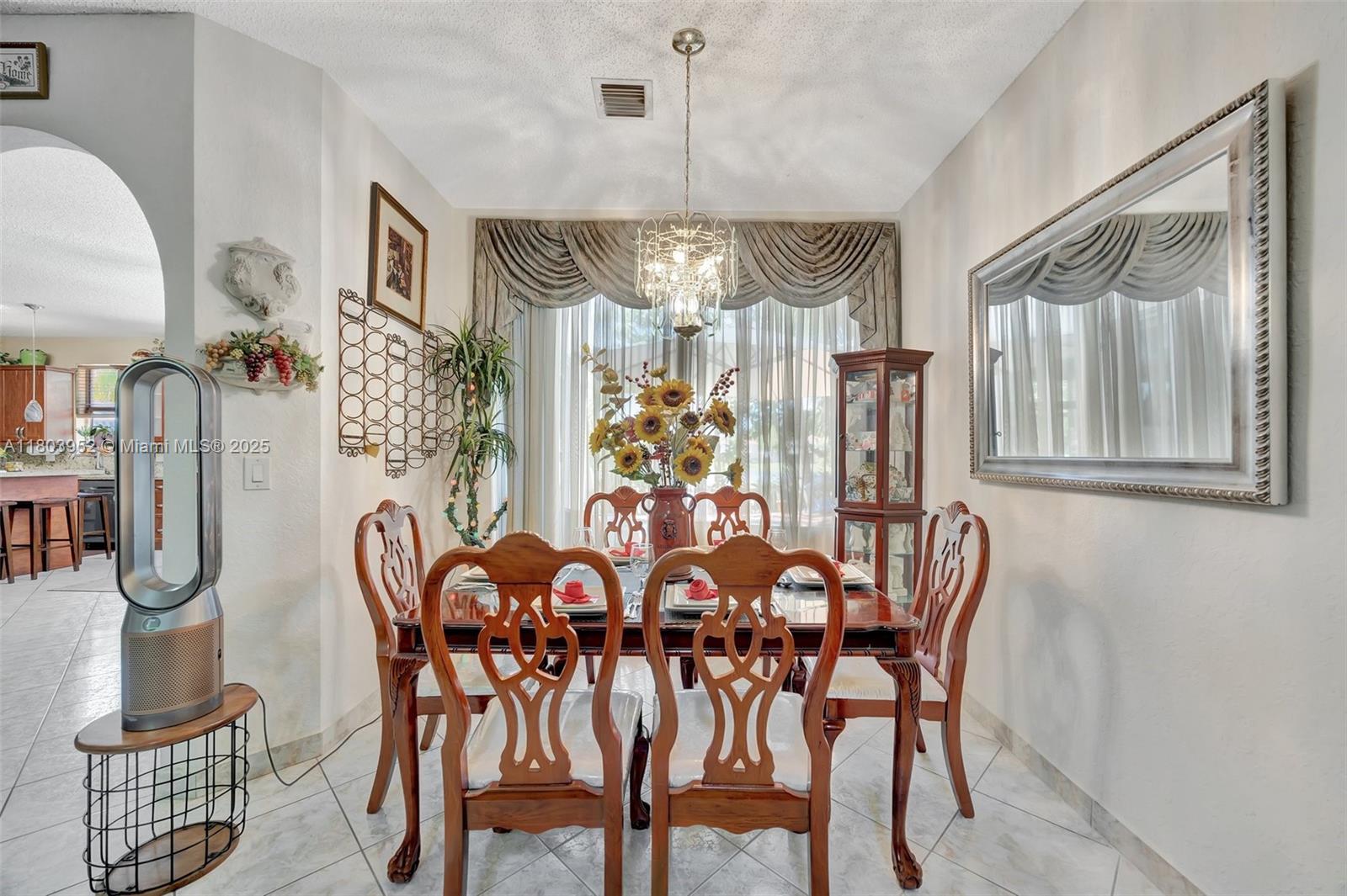 9053 Southwest 214th Street Cutler Bay, FL 33189 - Photo 6 of 53