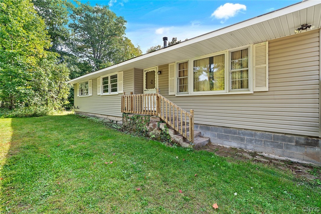 199 Lower Road Constantia, NY 13044 - Photo 3 of 49