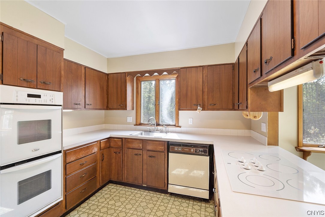 199 Lower Road Constantia, NY 13044 - Photo 10 of 49