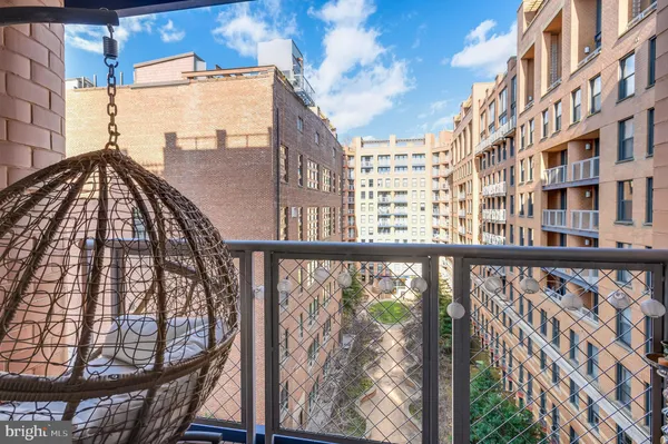 $2,800 | 631 D Street Northwest, Unit 837, Washington, DC 20004