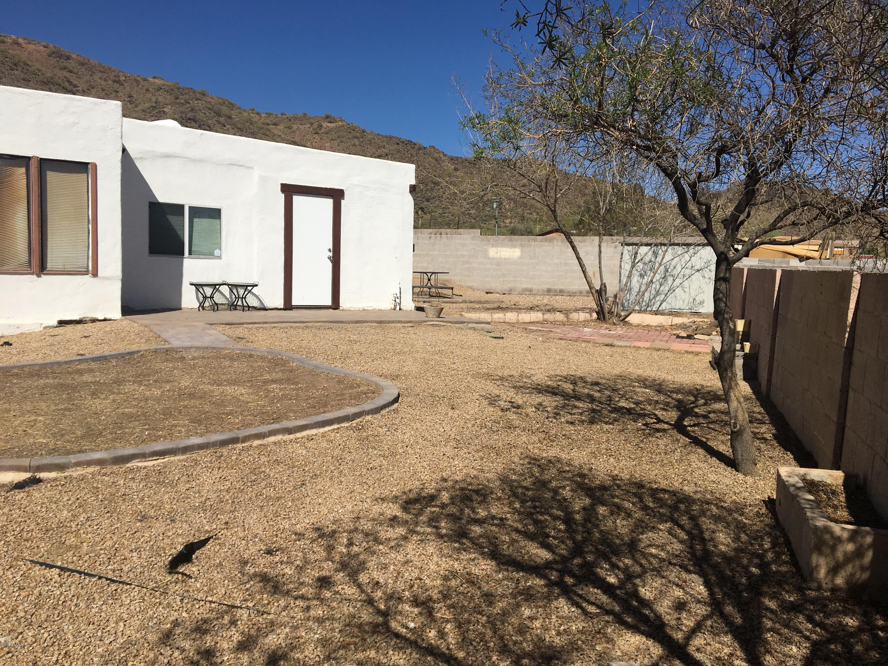 1541 West Shangri-la Road Phoenix, AZ 85029 - Photo 27 of 30 Back Exterior with Mountains 2