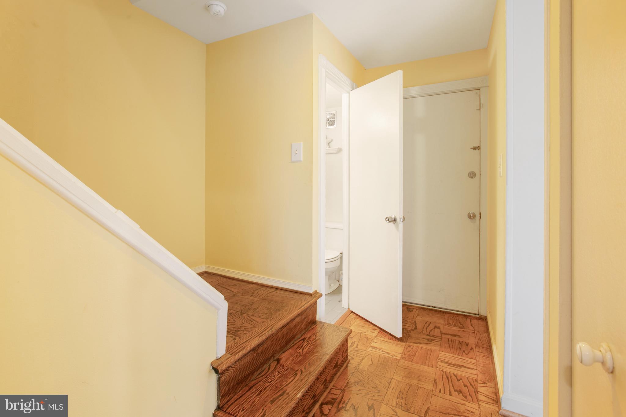 1955 Greenberry Road Baltimore, MD 21209 - Photo 3 of 38 Gallery Image 3