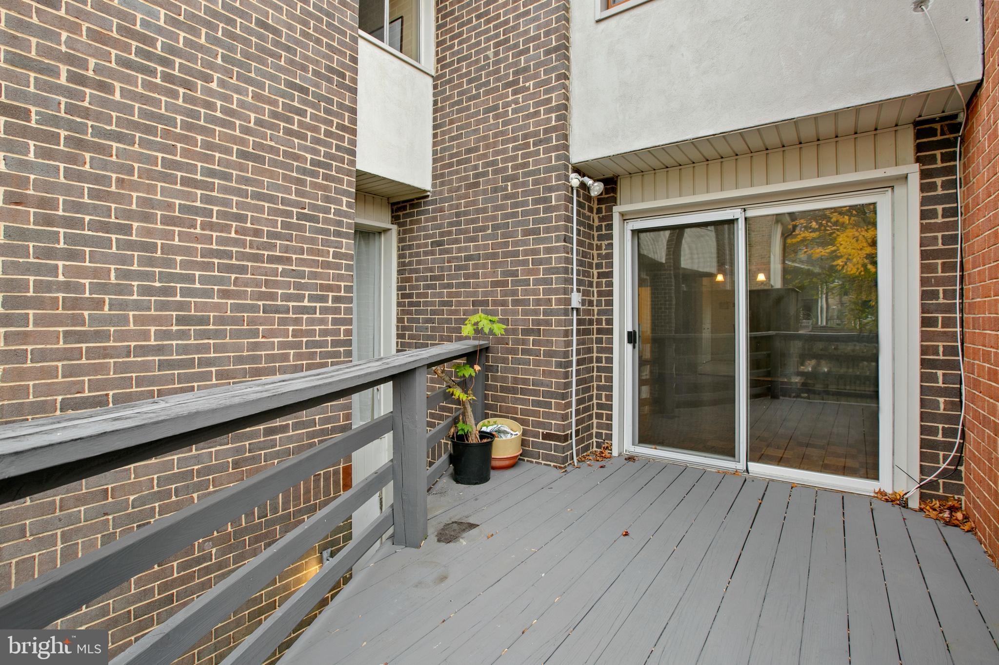 1955 Greenberry Road Baltimore, MD 21209 - Photo 31 of 38 Gallery Image 31