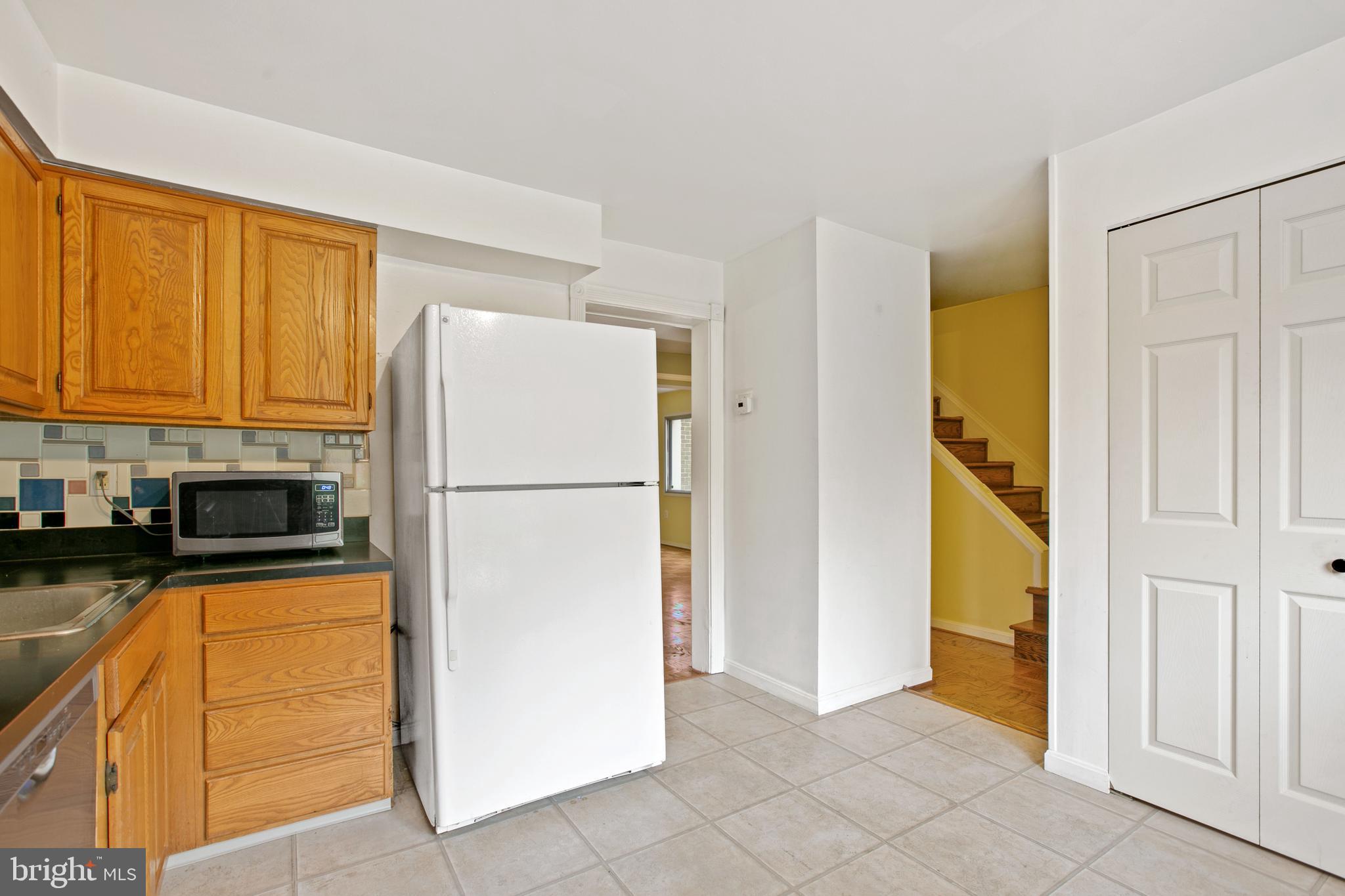 1955 Greenberry Road Baltimore, MD 21209 - Photo 9 of 38 Gallery Image 9