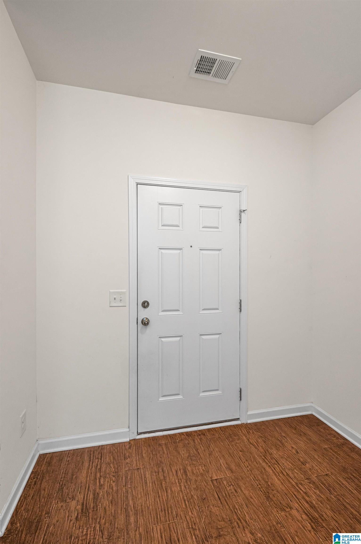 1958 Clarke Road Leeds, AL 35094 - Photo 5 of 34