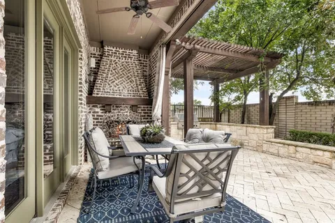 a view of an outdoor space with seating area