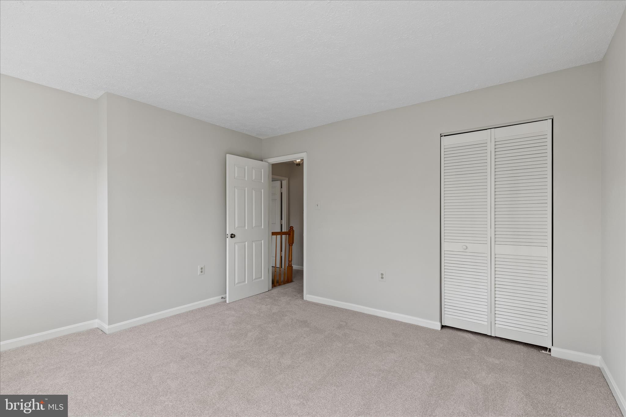 865 Moffett Forge Road Herndon, VA 20170 - Photo 33 of 62 a view of an empty room and entryway