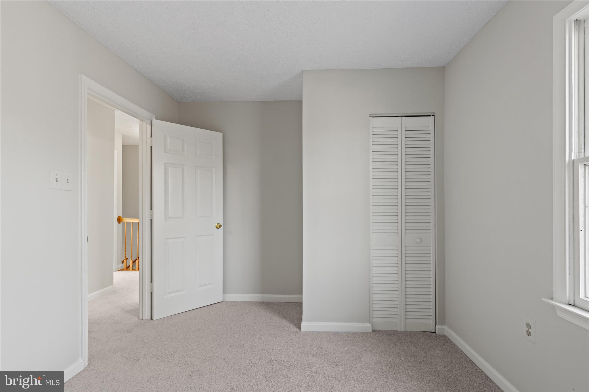 865 Moffett Forge Road Herndon, VA 20170 - Photo 36 of 62 a view of an empty room