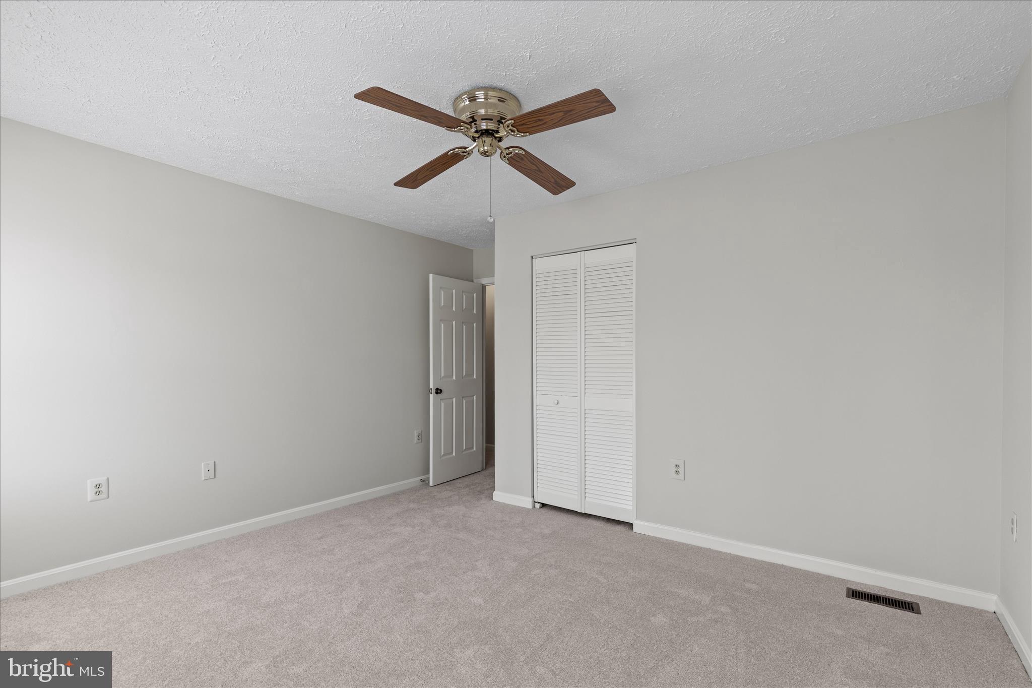865 Moffett Forge Road Herndon, VA 20170 - Photo 40 of 62 a view of an empty room