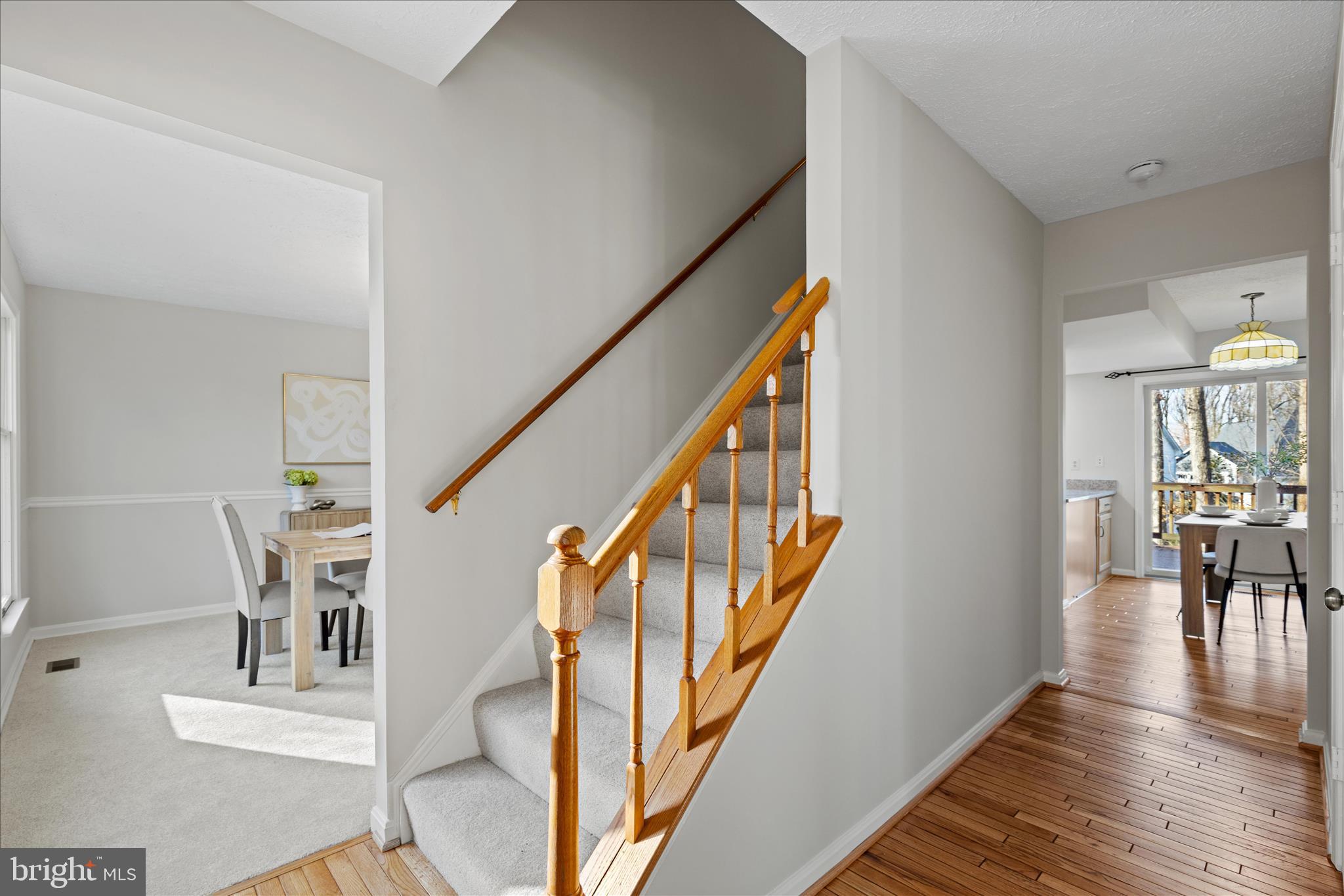 865 Moffett Forge Road Herndon, VA 20170 - Photo 7 of 62 Entryway