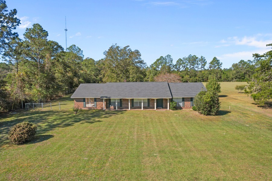 1602 Smith Road Waycross, GA 31503 - Photo 2 of 58