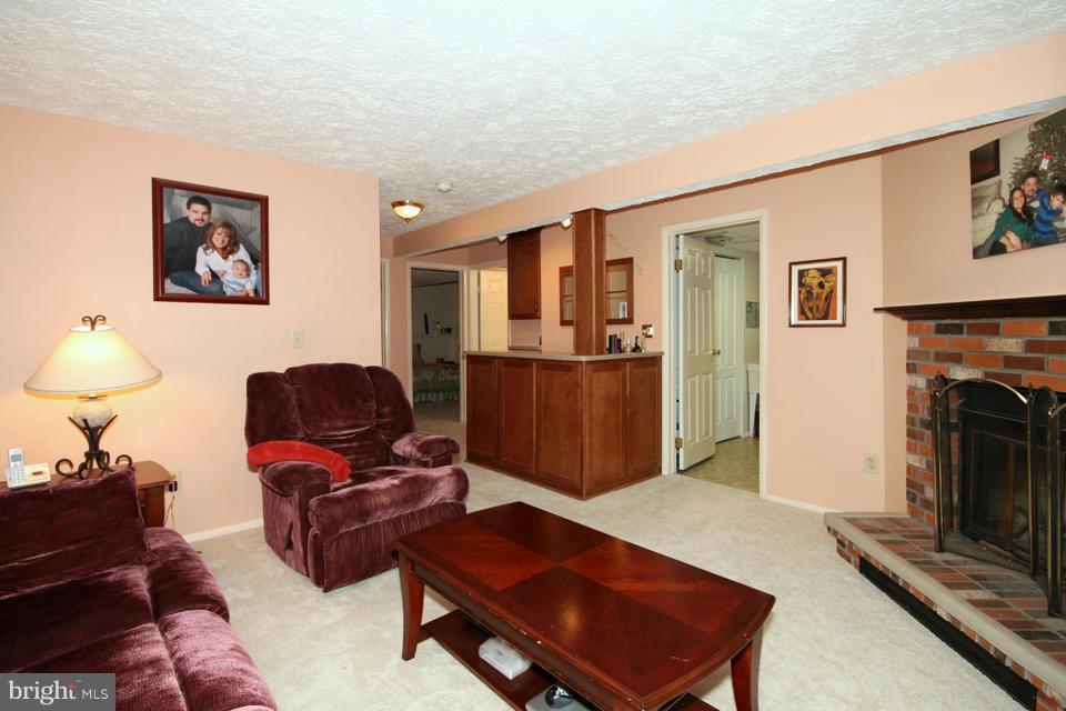 5815 Heming Avenue Springfield, VA 22151 - Photo 20 of 27 Family Room