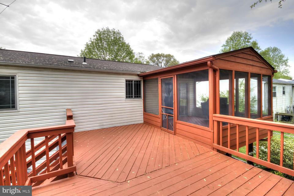 5815 Heming Avenue Springfield, VA 22151 - Photo 24 of 27 Exterior (Rear)