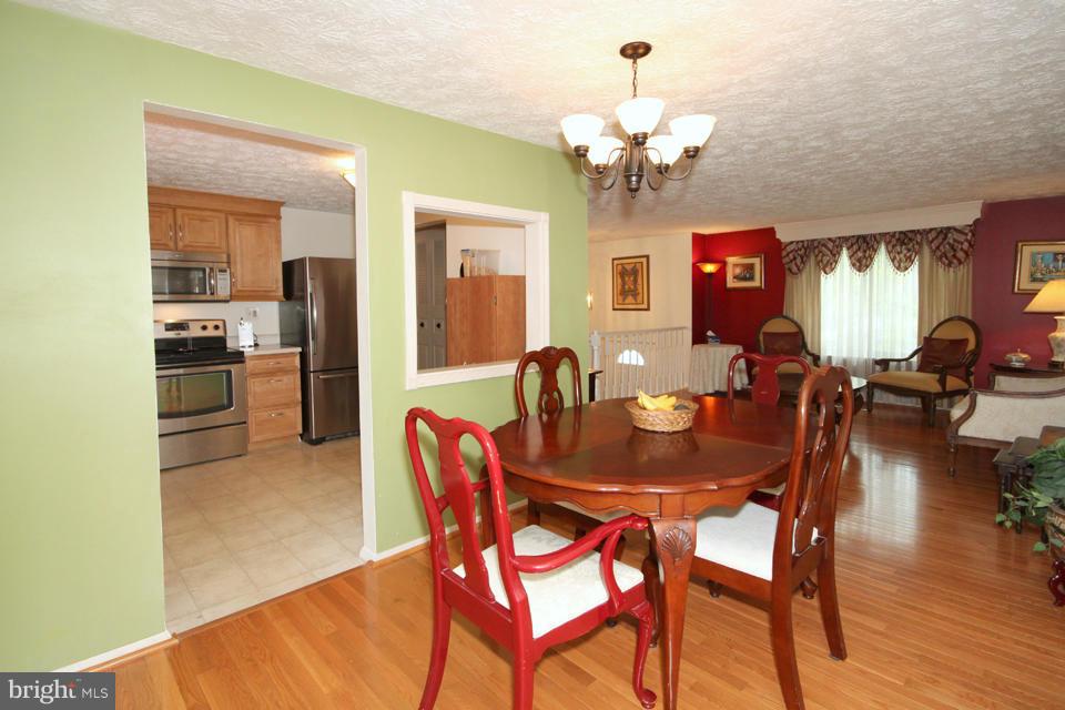 5815 Heming Avenue Springfield, VA 22151 - Photo 7 of 27 Dining Room