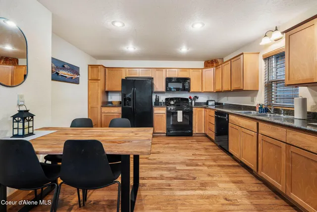 $625,000 | 228 Pomrankey Lane, Dover, ID 83825