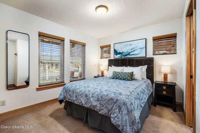 $625,000 | 228 Pomrankey Lane, Dover, ID 83825