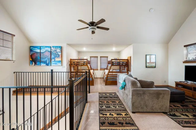 $625,000 | 228 Pomrankey Lane, Dover, ID 83825