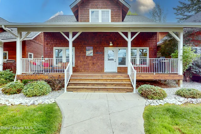 $625,000 | 228 Pomrankey Lane, Dover, ID 83825