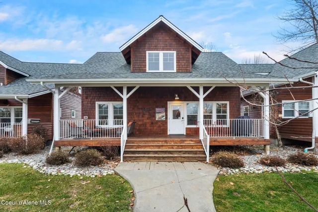 $625,000 | 228 Pomrankey Lane, Dover, ID 83825