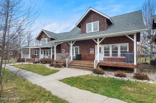 $625,000 | 228 Pomrankey Lane, Dover, ID 83825