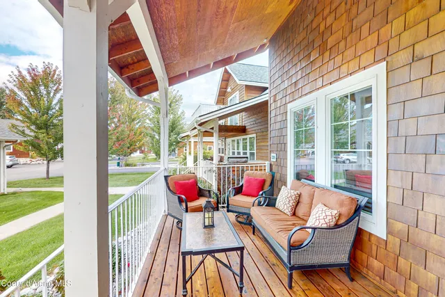 $625,000 | 228 Pomrankey Lane, Dover, ID 83825