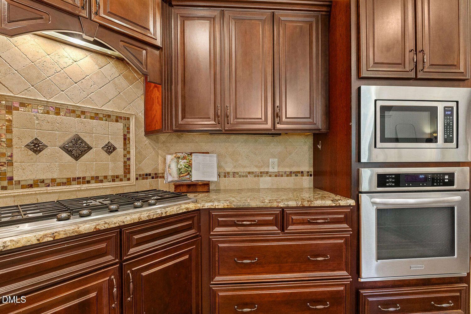 520 Foxdale Ridge Drive Cary, NC 27519 - Photo 14 of 68 520 Foxdale Ridge Dr Cary NC-large-019-0