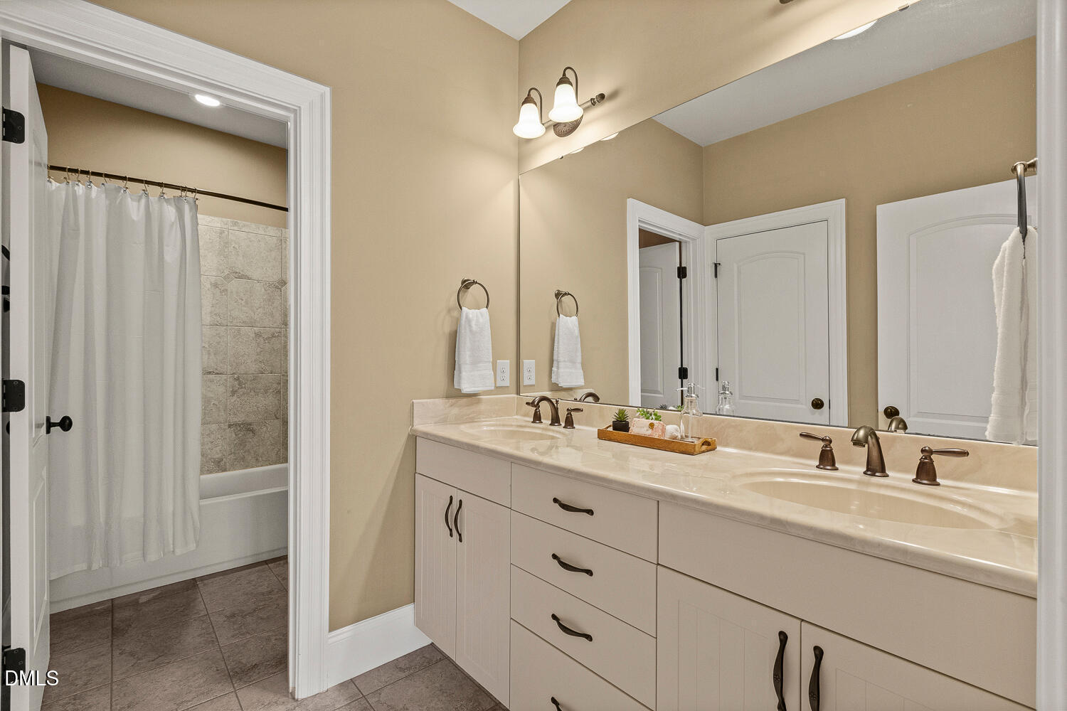 520 Foxdale Ridge Drive Cary, NC 27519 - Photo 45 of 68 520 Foxdale Ridge Dr Cary NC-large-068-0