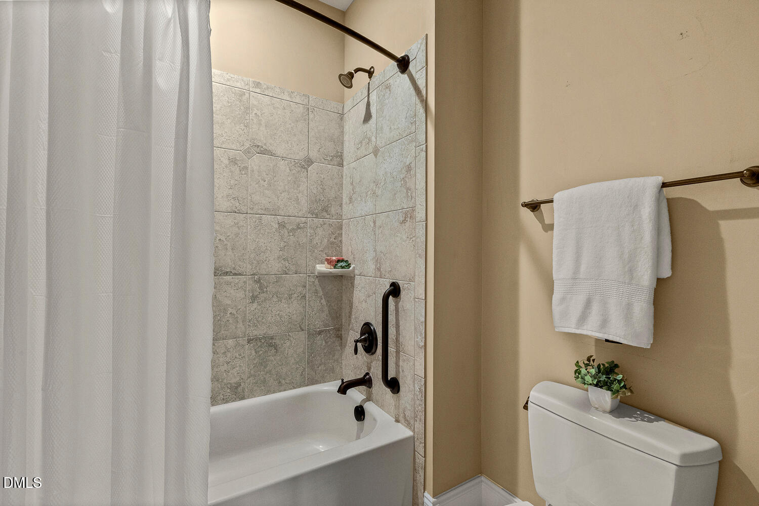 520 Foxdale Ridge Drive Cary, NC 27519 - Photo 46 of 68 520 Foxdale Ridge Dr Cary NC-large-069-0