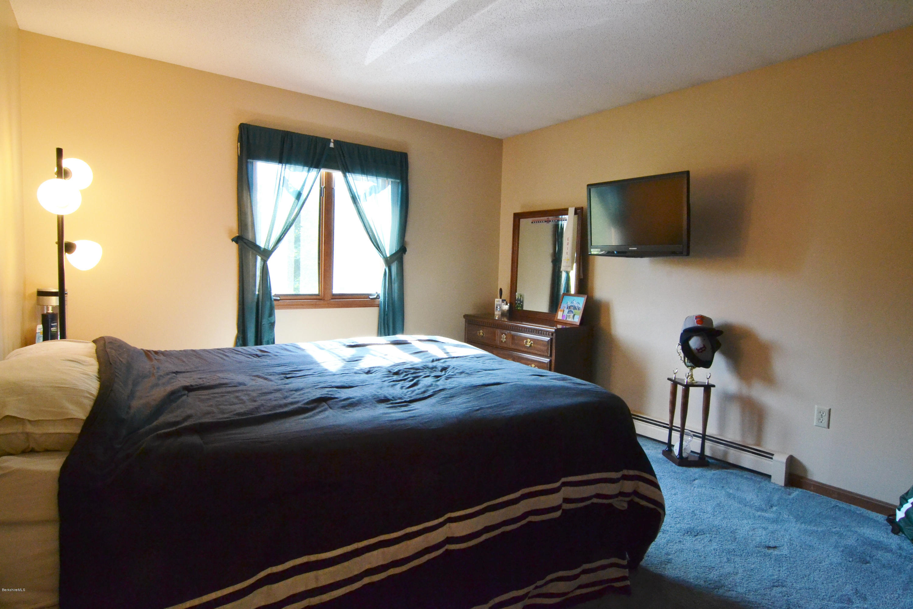 69 Howe Road Pittsfield, MA 01201 - Photo 22 of 36 howerdsons bedrm2