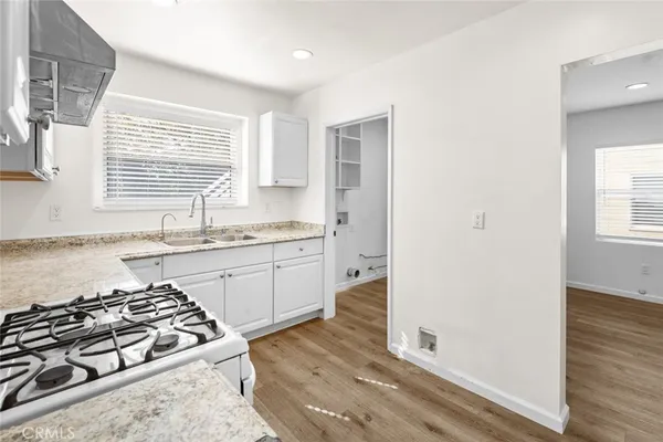 $2,650 | 676 West Glenoaks Boulevard, Unit C, Glendale, CA 91202