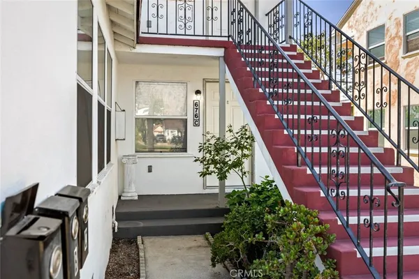 $2,700 | 676 West Glenoaks Boulevard, Unit C, Glendale, CA 91202