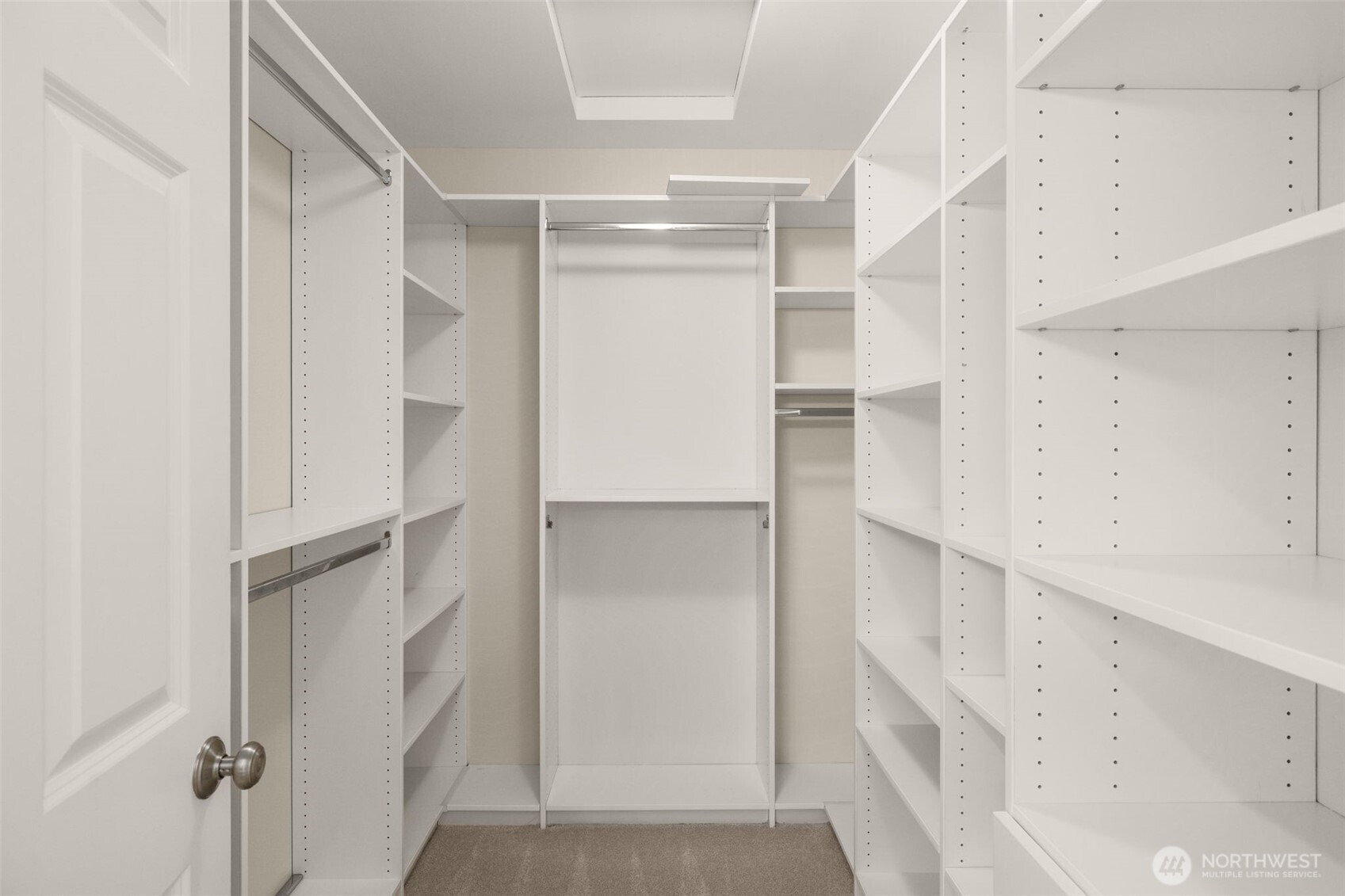 22702 Southeast 49th Place Issaquah, WA 98029 - Photo 27 of 40