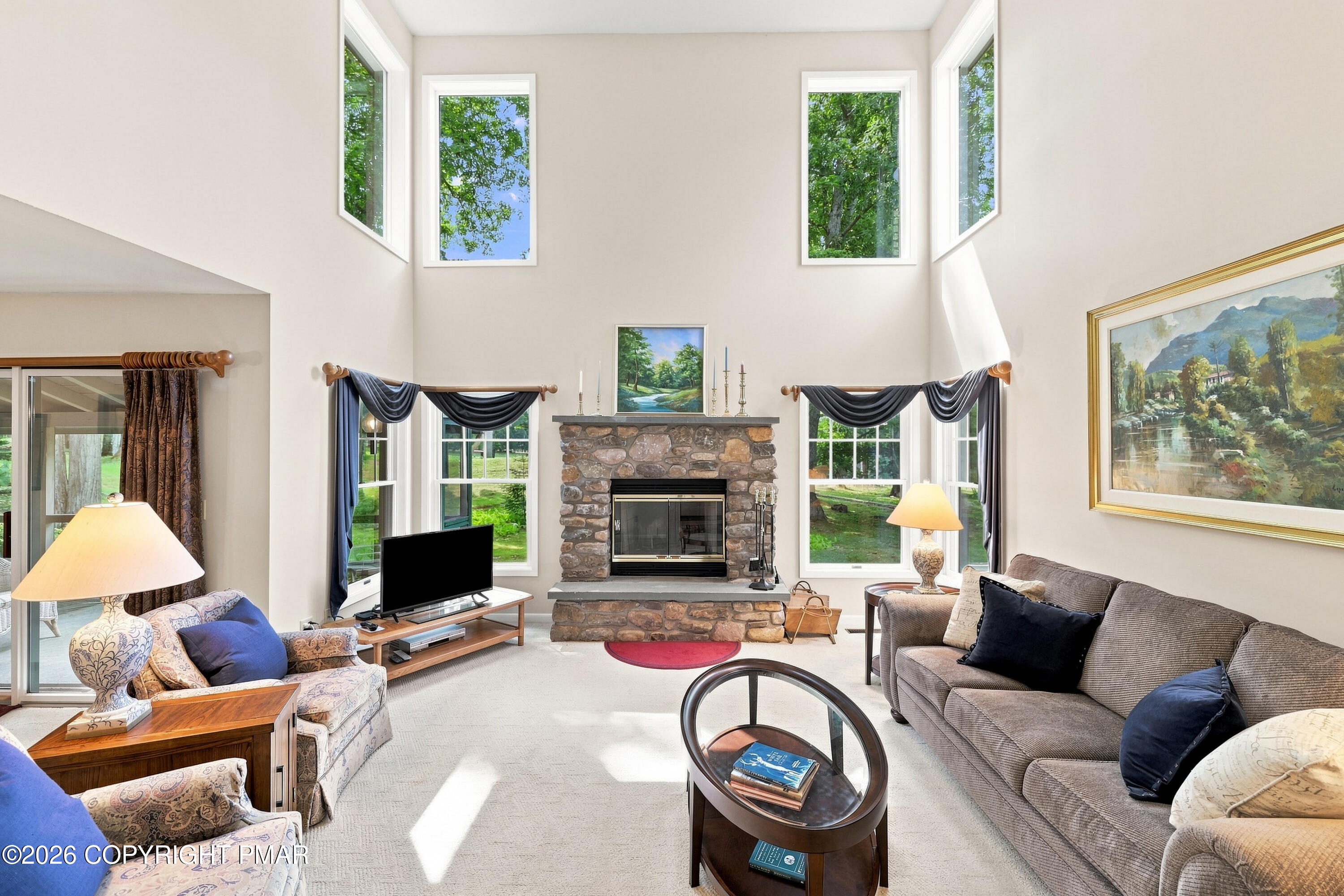 109 Creekside Road Canadensis, PA 18325 - Photo 7 of 68 Living room