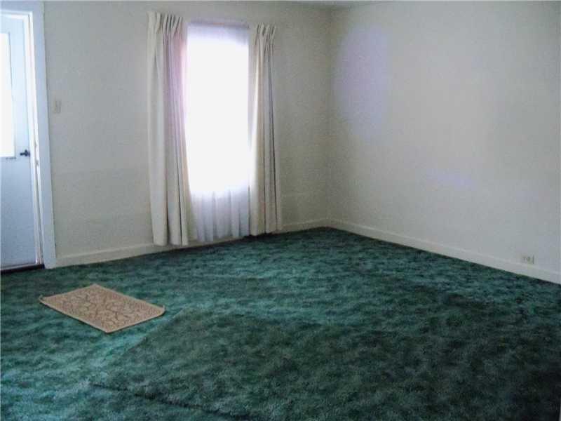 331 School Street McKees Rocks, PA 15136 - Photo 11 of 18 Family Room.