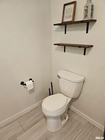 $169,900 | 15409 Glasford Canton Road, Glasford, IL 61533