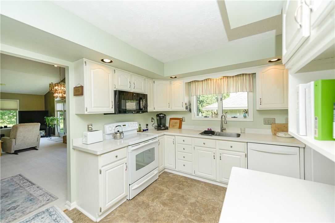 83 Bev Circle Clarkson, NY 14420 - Photo 12 of 35