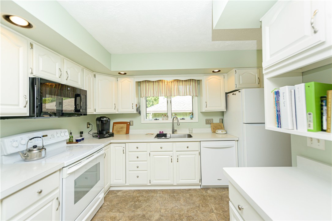 83 Bev Circle Clarkson, NY 14420 - Photo 13 of 35