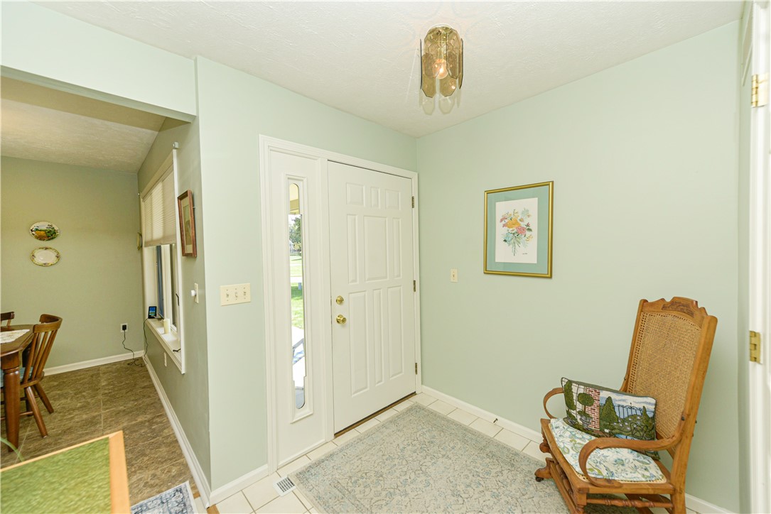 83 Bev Circle Clarkson, NY 14420 - Photo 3 of 35