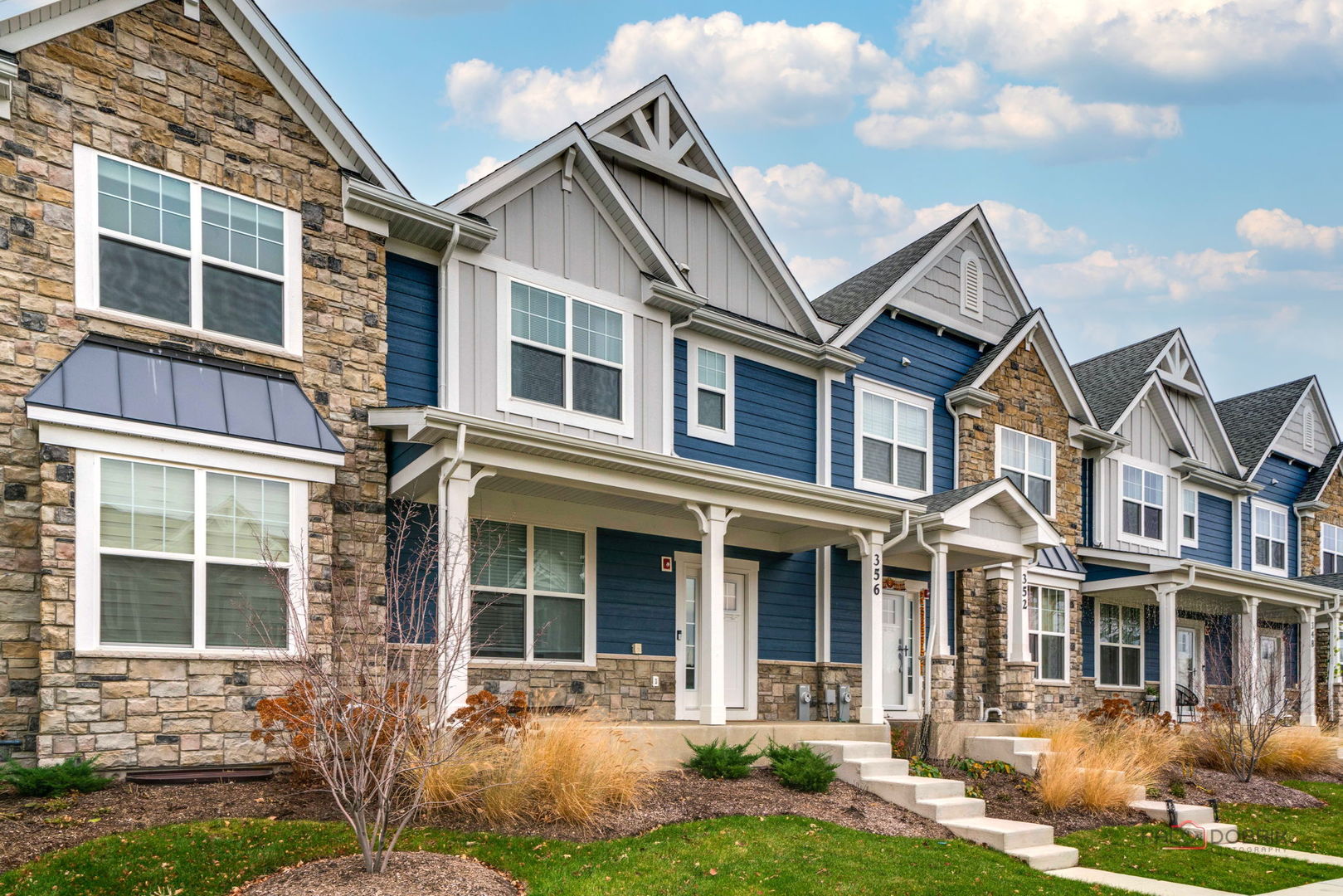 356 Hoffmann Drive Buffalo Grove, IL 60089 - Photo 1 of 35 front view of a house with a yard