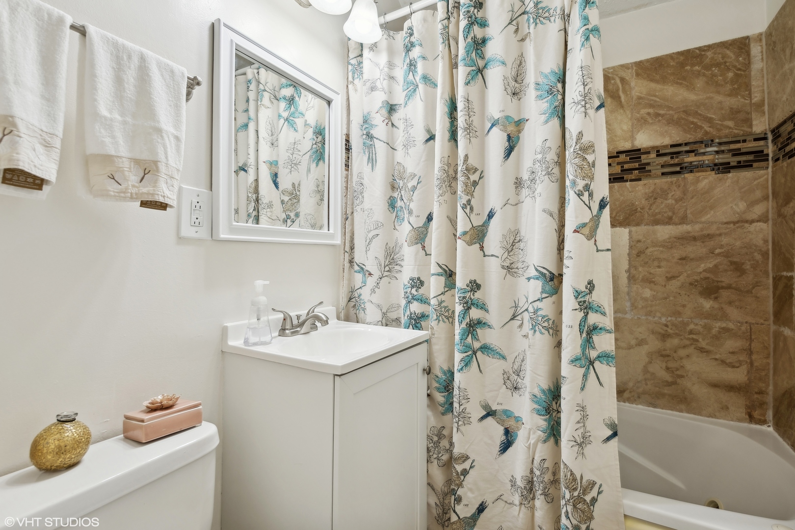 2876 West 84th Street Chicago, IL 60652 - Photo 9 of 16 a bathroom with a sink and a mirror