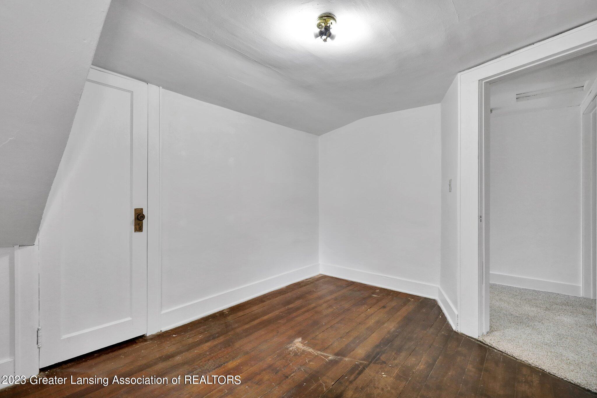 309 Bon Air Road Lansing, MI 48917 - Photo 23 of 30 28-web-or-mls-Open Ended Media-28