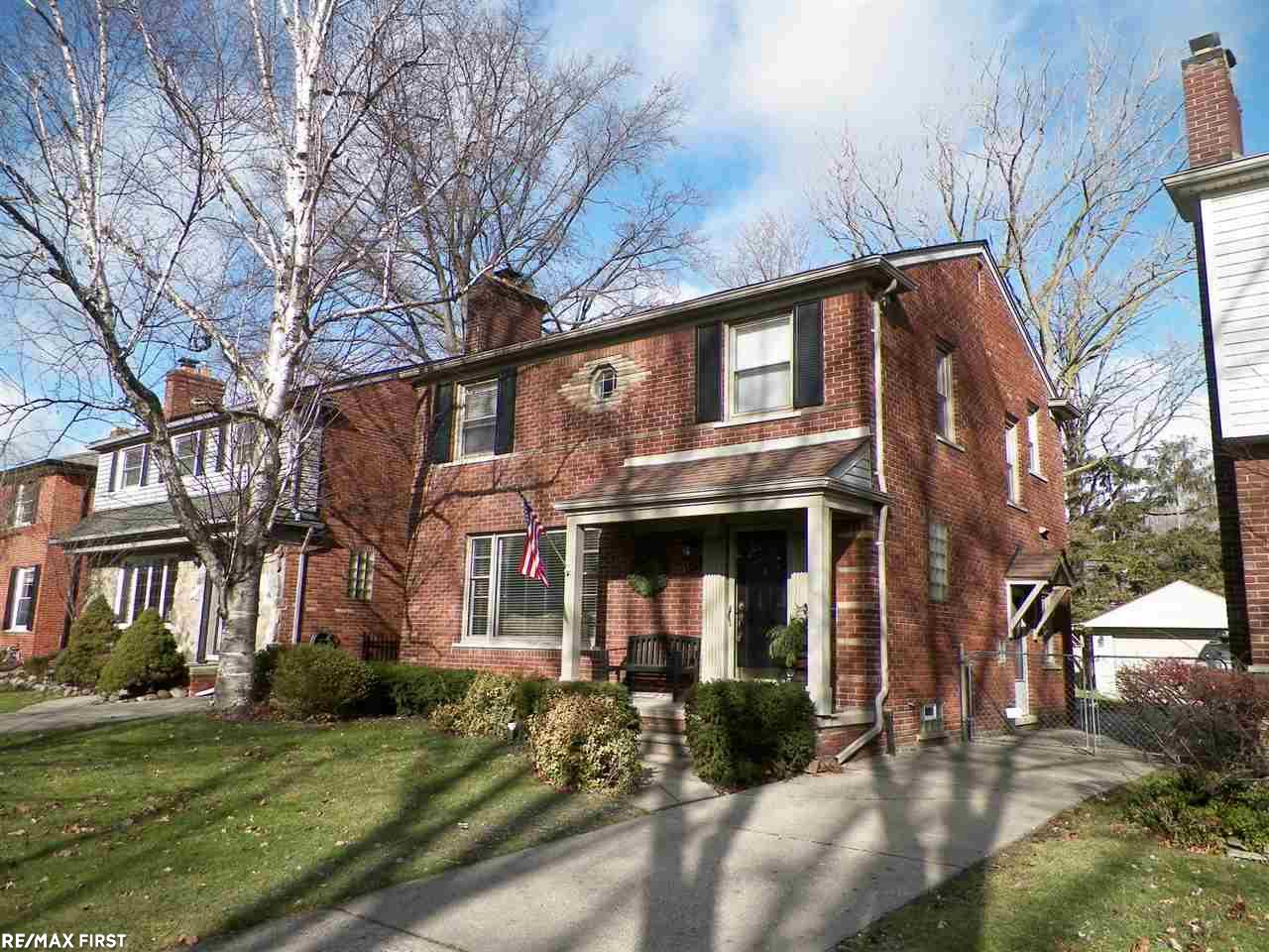 1944 Severn Road Grosse Pointe Woods, MI 48236 - Photo 2 of 25
