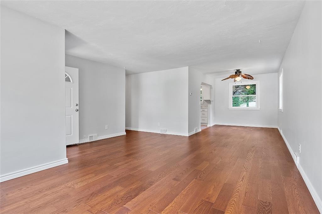129 Buckhill Road Pittsburgh, PA 15237 - Photo 5 of 25 Gallery Image 5