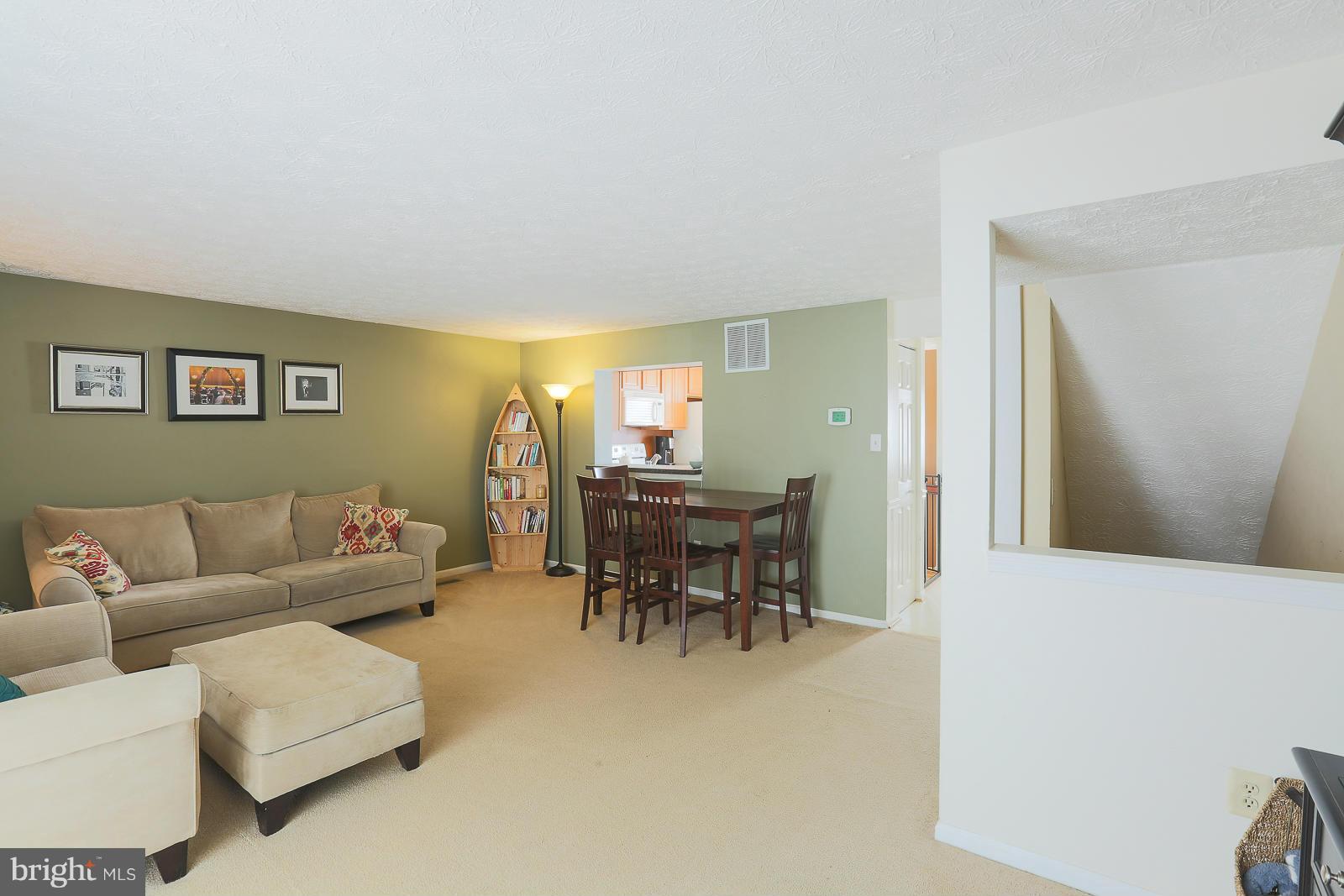 12 Trailwood Road Baltimore, MD 21236 - Photo 14 of 30 Living Room