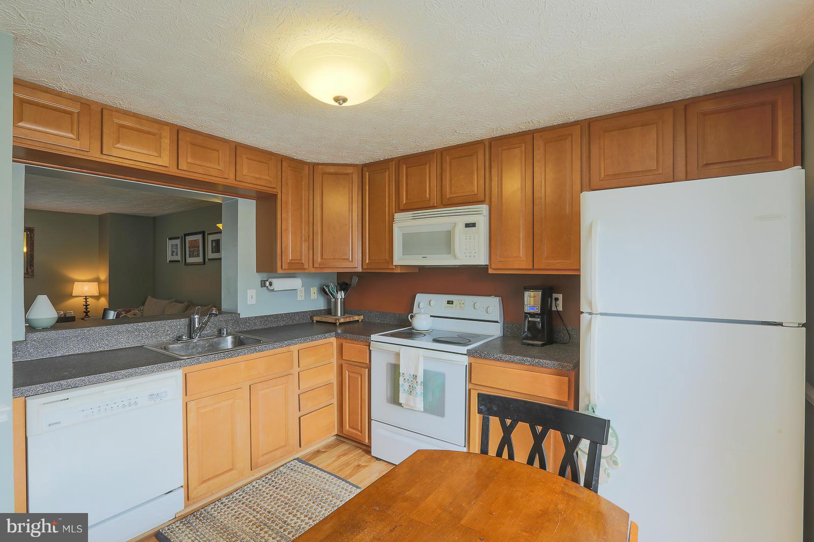 12 Trailwood Road Baltimore, MD 21236 - Photo 9 of 30 Kitchen