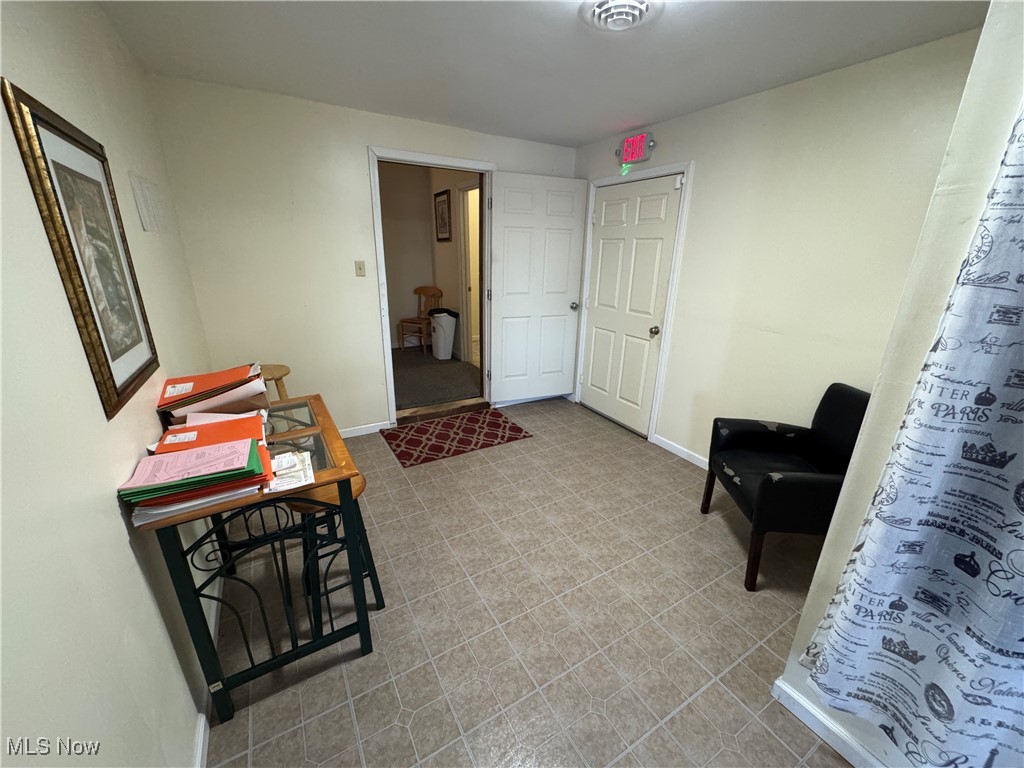 152 East Main Street Barnesville, OH 43713 - Photo 22 of 48 View of sitting room